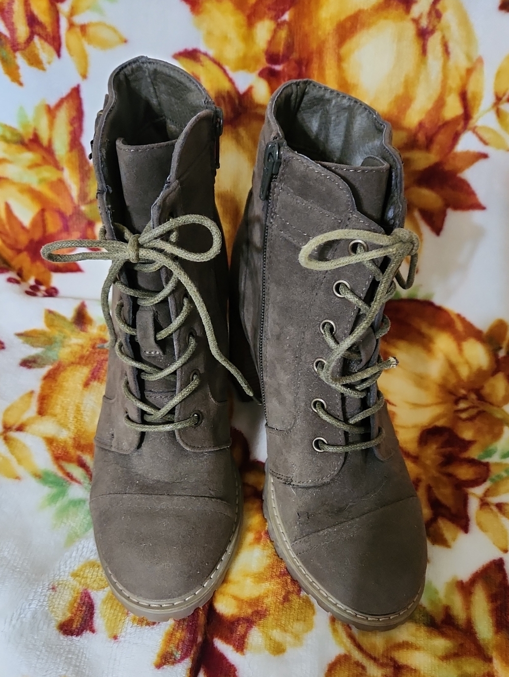 hippie laundry Olive Suede Lace-Up Ankle Boots